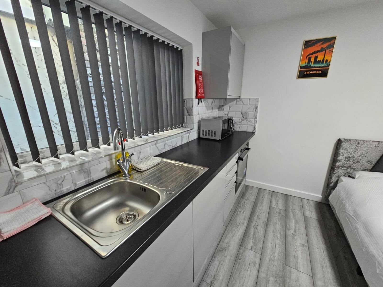 Cosy Cardiff Apartments - Garden Lounge エクステリア 写真